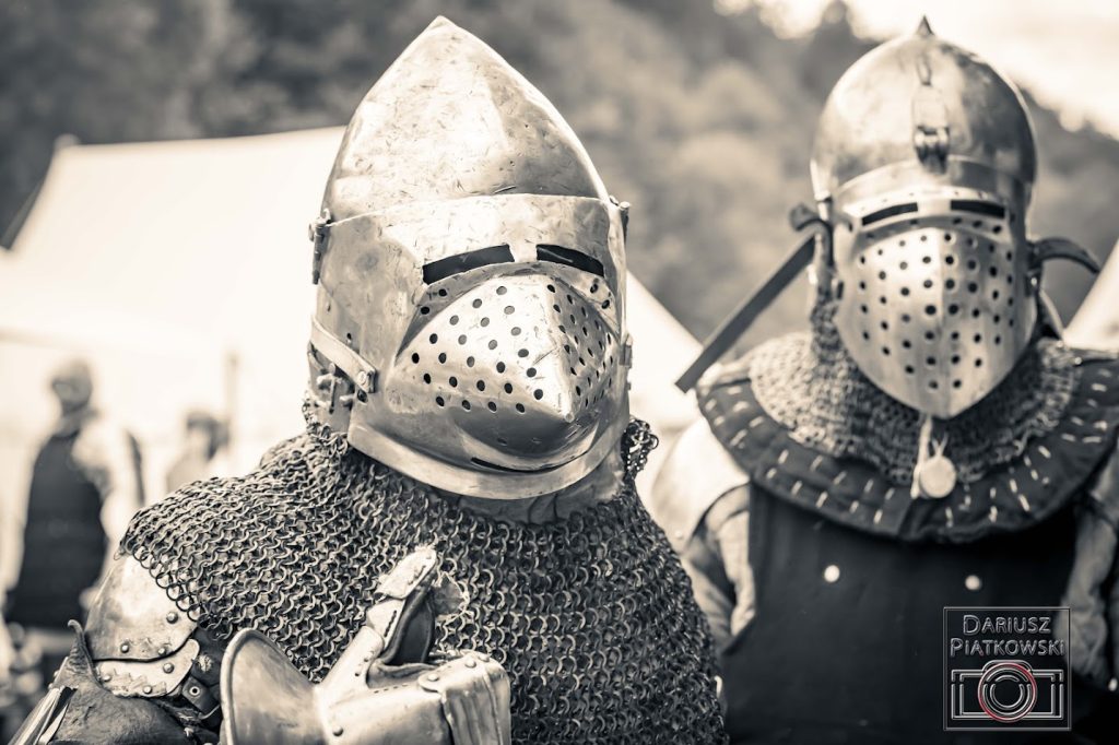 Średniowieczna wioska, turniejowe szranki, nadobne białogłowy i sławetni rycerze, a wszystko to już w ostatni weekend lipca (26 i 27 lipca br.) u podnóża Zamku Cisy w Gmina Stare Bogaczowice￼