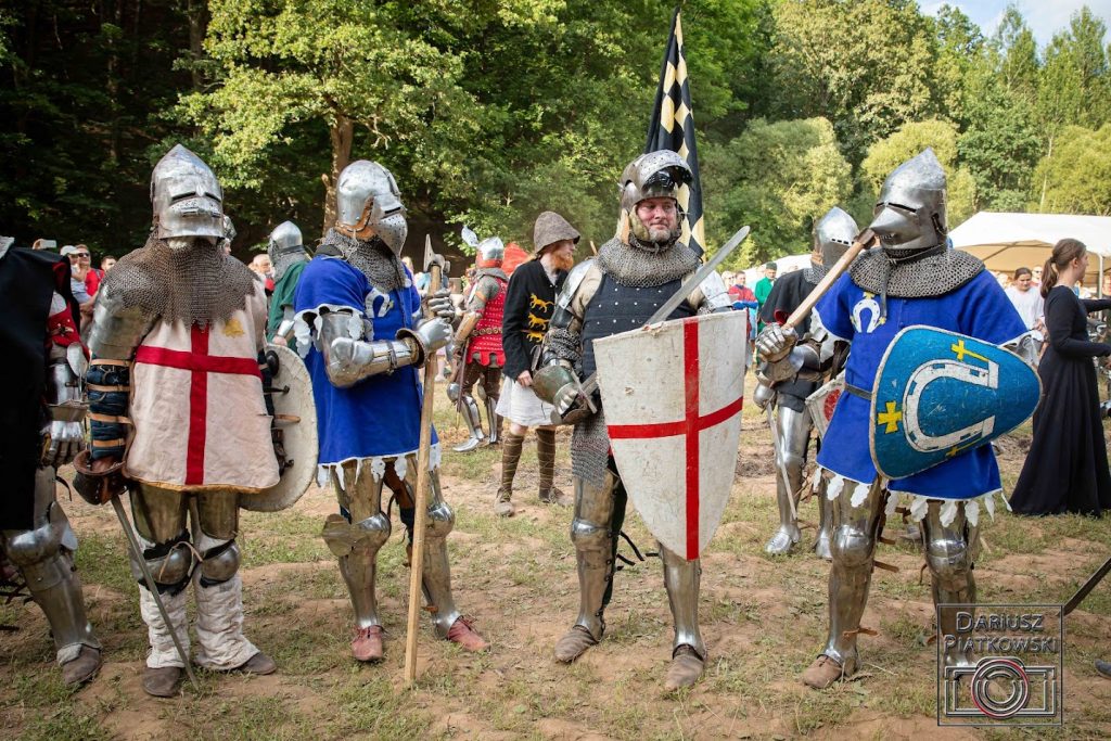 Średniowieczna wioska, turniejowe szranki, nadobne białogłowy i sławetni rycerze, a wszystko to już w ostatni weekend lipca (26 i 27 lipca br.) u podnóża Zamku Cisy w Gmina Stare Bogaczowice￼