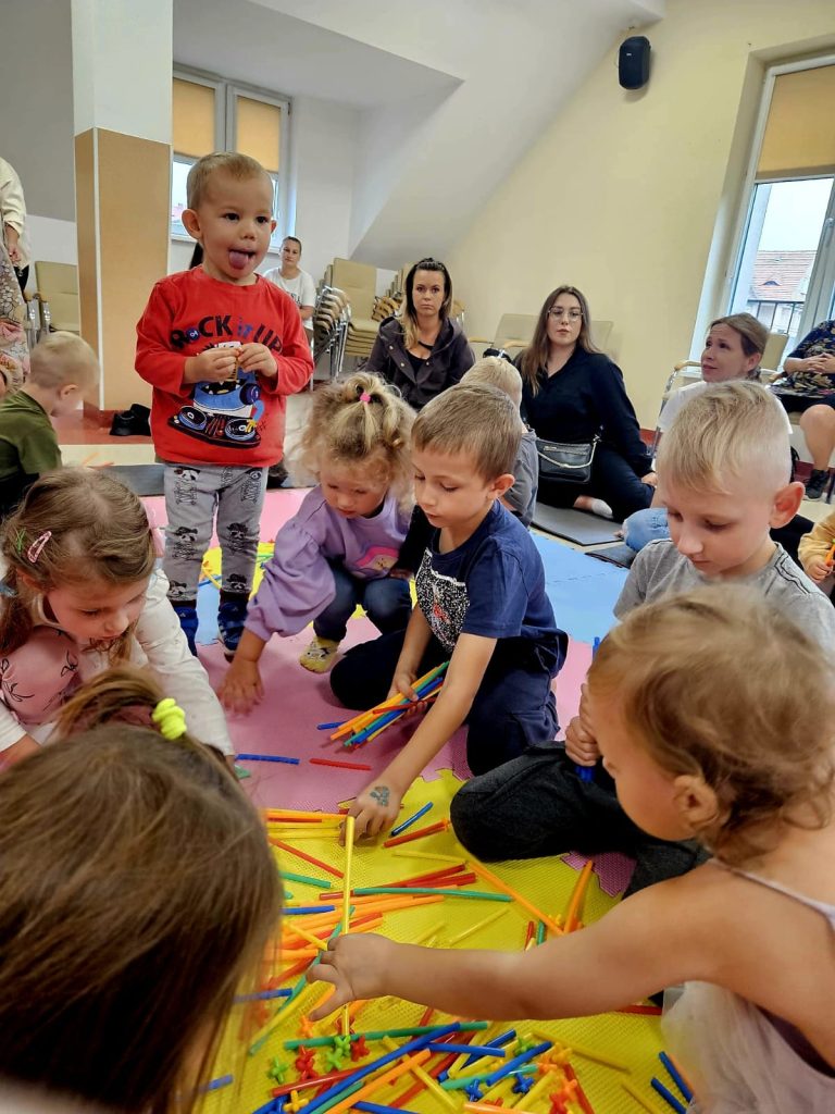 Klub Malucha "biblioFIGLE" to nasza nowa propozycja zajęć skierowanych do dzieci w wieku od lat 2 do lat 6