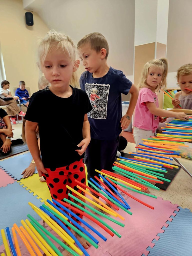 Klub Malucha "biblioFIGLE" to nasza nowa propozycja zajęć skierowanych do dzieci w wieku od lat 2 do lat 6