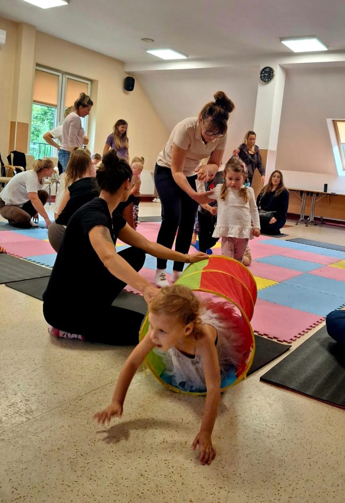 Klub Malucha "biblioFIGLE" to nasza nowa propozycja zajęć skierowanych do dzieci w wieku od lat 2 do lat 6