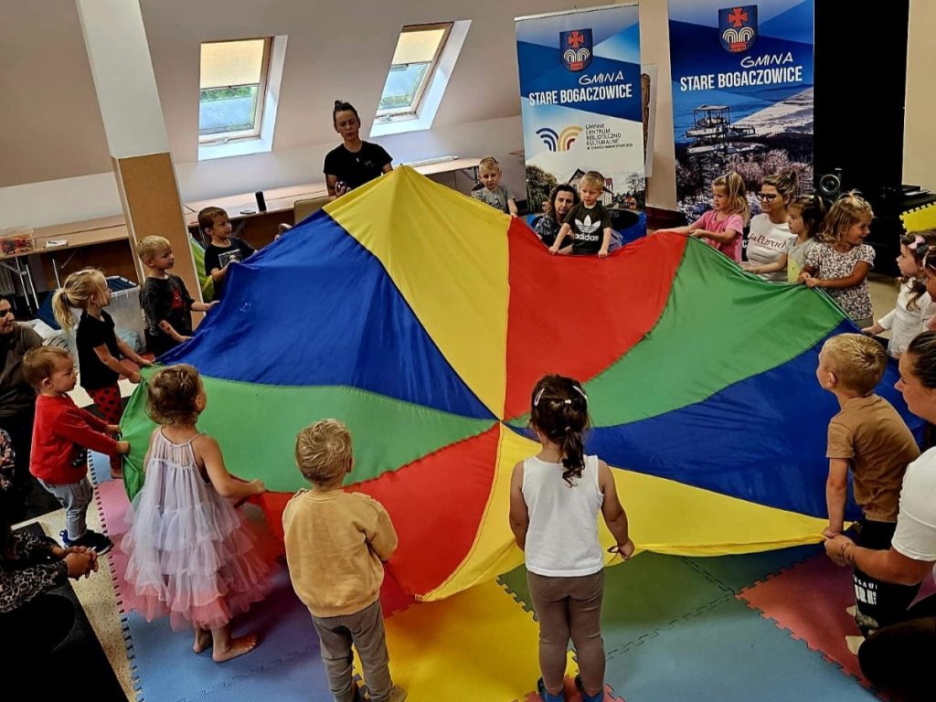 Klub Malucha "biblioFIGLE" to nasza nowa propozycja zajęć skierowanych do dzieci w wieku od lat 2 do lat 6