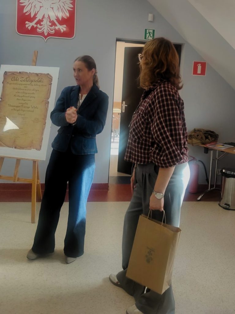 Międzypokoleniowa Akademia Zdrowia i Wigoru".