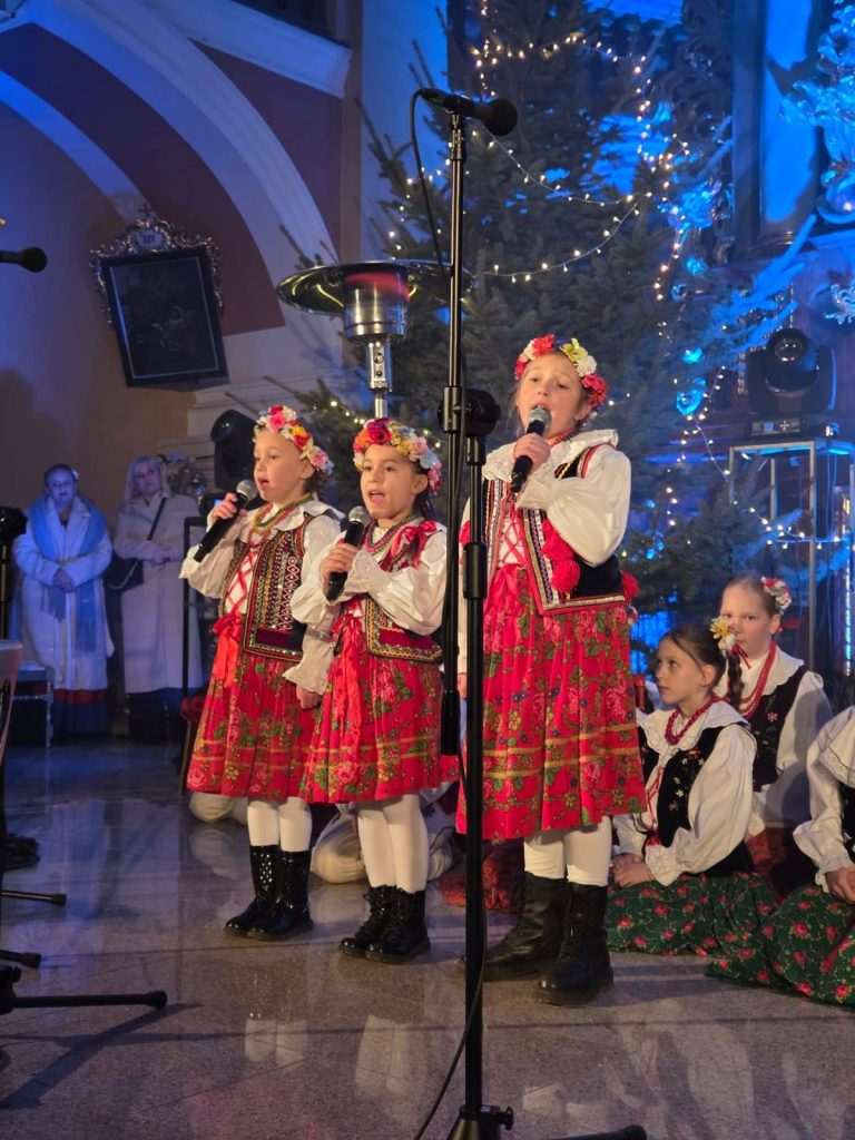 Zespół Pieśni i Tańca „Wałbrzych”
Świąteczny Koncert w kościele w Starych Bogaczowicach